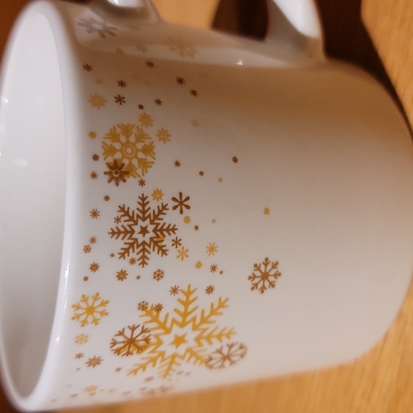 Godiva Holiday mug - Picture 4 of 6